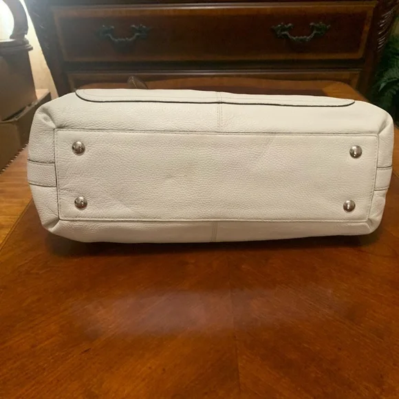 Coach F14682 Penelope Satchel - Picture 4 of 7